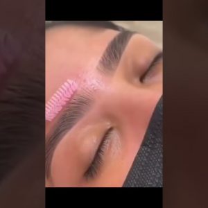 Eyebrow waxing 😍✨so satisfying | by sobrancelhasbelas | Subscribe for more 😉 #short