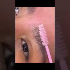 Eyebrow waxing 😍✨so satisfying | by sobrancelhasbelas | Subscribe for more 😉 #short