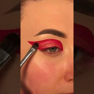 Red eyemakeup with liner ✨| by alicekingmakeup 🥰 #short | Subscribe for more ✨