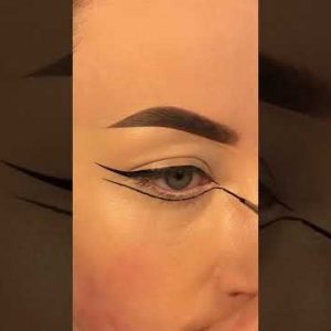 Eye Liner Tutorial 😍 | by alicekingmakeup | Subscribe for more unique tutorials 👇 #short