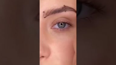 Eyebrow Hack 😍 every girl should know ✨| by thatmakeupsfeed | Subscribe for more Hacks😉 #short