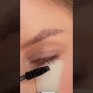 Perfect Mascara Trick 😍 | every girl should know | Subscribe for more unique tips & hacks👇#short