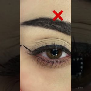 Eye Liner Tips 😍 | by every girl should know | Subscribe for more unique tips and hacks 👇 #short