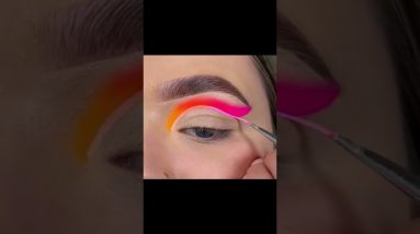 #Rainbow #eye makeup🥰 by maquiagemdeslumbrantee | Subscribe for more tutorials 👇🥰 #short