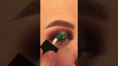Smokey Green 💚| by alicekingmakeup | For more amazing tip and tricks subscribe my channel 🥰 #short