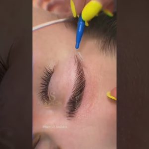 Satisfyingly eyebrow shaped 😍❣️| sobrancelhaasss__ | subscribe for more #short #satisfying 💫