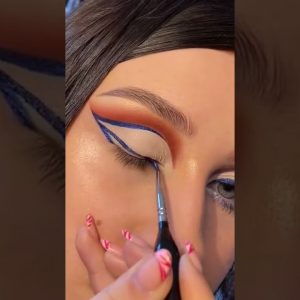 Amazing Eye Makeup Tutorial 🤩| CR: chloeandcos ✨#short