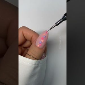 Easiest Gel Nail art hack you can try at home 💅😍 | CR: agalorynowicz #short #nailart