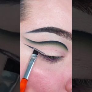 Khaki Reverse blend | Amazing #eyemakeup tutorial | jessicarose_makeup ❣️