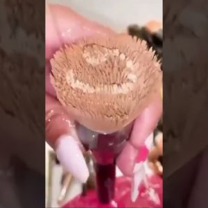 Satisfying makeup blushes cleanup 🧼 🖌| CR: hudabeauty 🫶🏻💫 #satisfying #cleanup #short