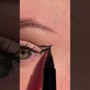 Simple eye liner tutorial ✨ Easiest way ❣️| CR: victoria 🥰 #short