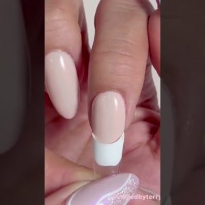 Easy french nail tip hack 💅😎 | CR: nailedbyterry ✨