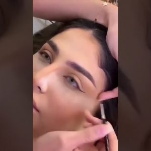 Simple eye liner tutorial… 😍✨ | CR: maquikeup ❣️ #short