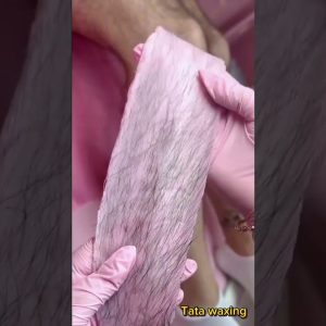Satisfying leg wax | CR:tata waxing | For more satisfying content Subscribe 👇👇 #short #satisfying